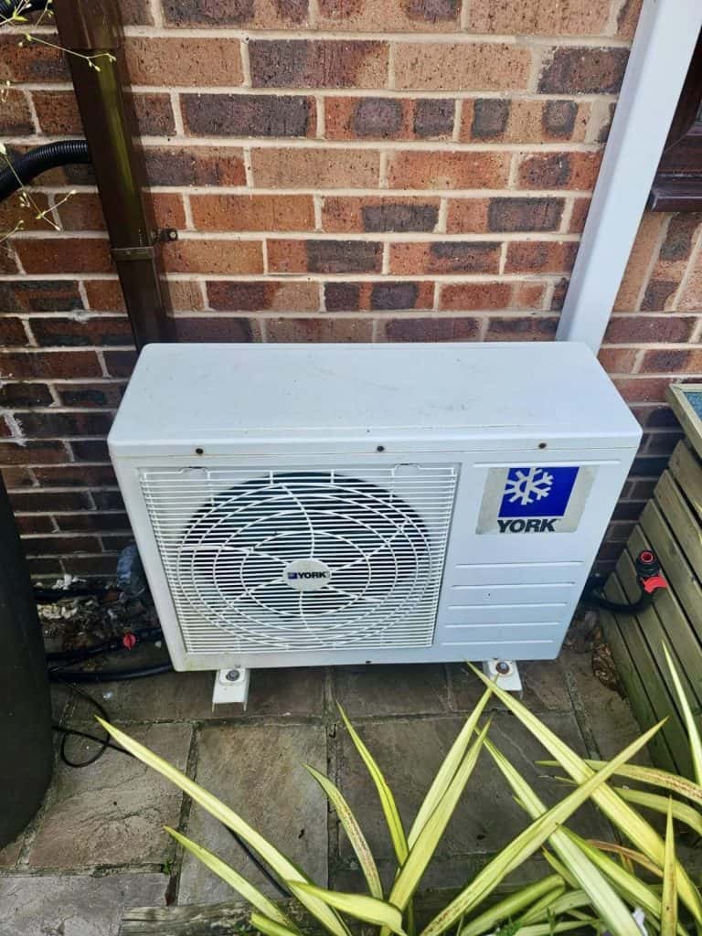 Air conditioning in Adlington