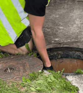 Manhole inspection